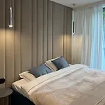 Apollo Luxury Dolny *