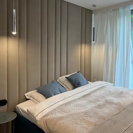 Apollo Luxury Dolny *