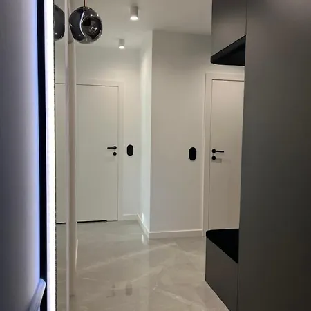 Apollo Luxury Dolny 소포트